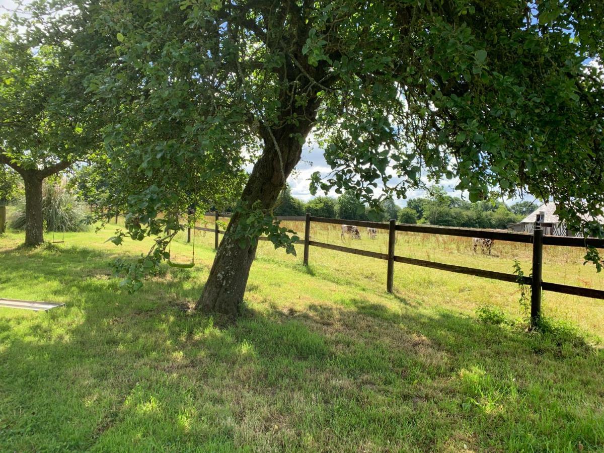 Gite Le Bonheur Est Dans Le Pre Saint-Pierre-Des-Ifs (Calvados) Exterior foto